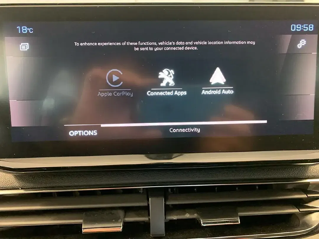 Peugeot 3008 GT - Thumbnail 10