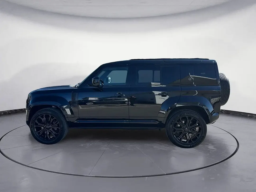 Land Rover Defender P635 OCTA Black Edition 110 - Afbeelding 1