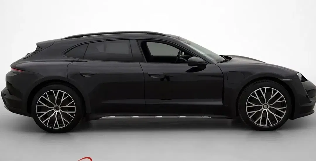 Porsche Taycan 4 Cross Turismo Plus - Thumbnail 8
