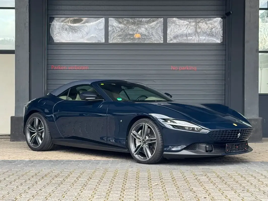 Ferrari Roma Spider - Thumbnail 3