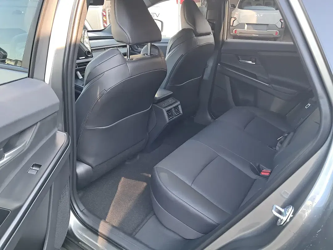 Subaru Solterra AWD Comfort - Thumbnail 8