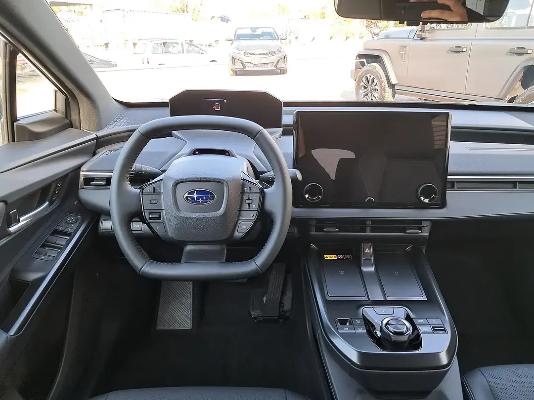 Subaru Solterra AWD Comfort - Thumbnail 9