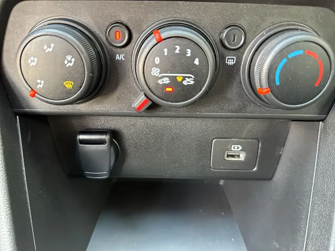 Dacia Logan TCe Expression - foto 15