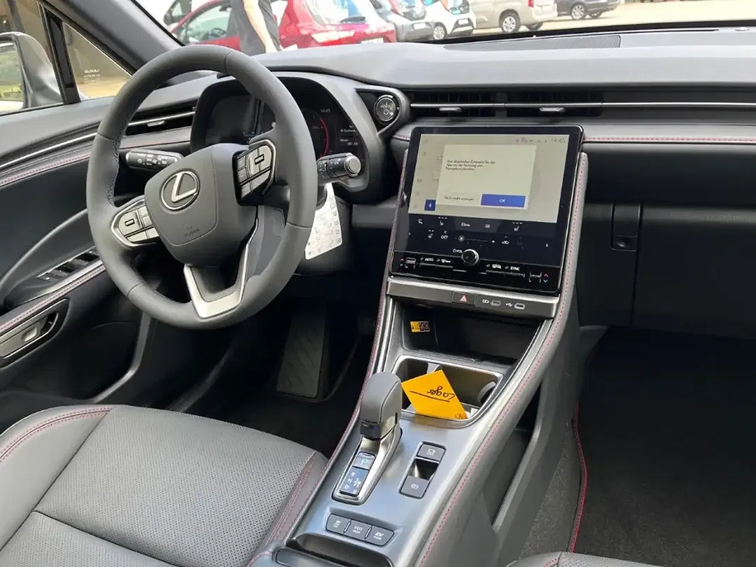 Lexus LBX 1.5 Hybrid Emotion - Thumbnail 21