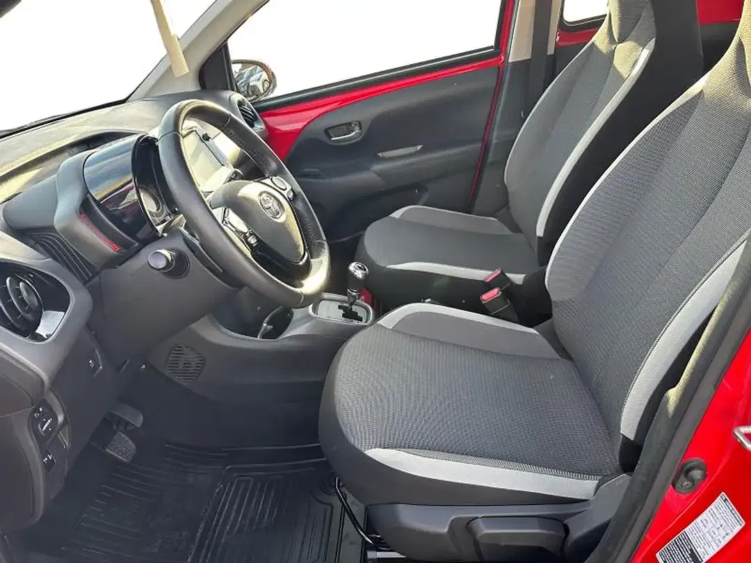 Toyota Aygo - Thumbnail 10