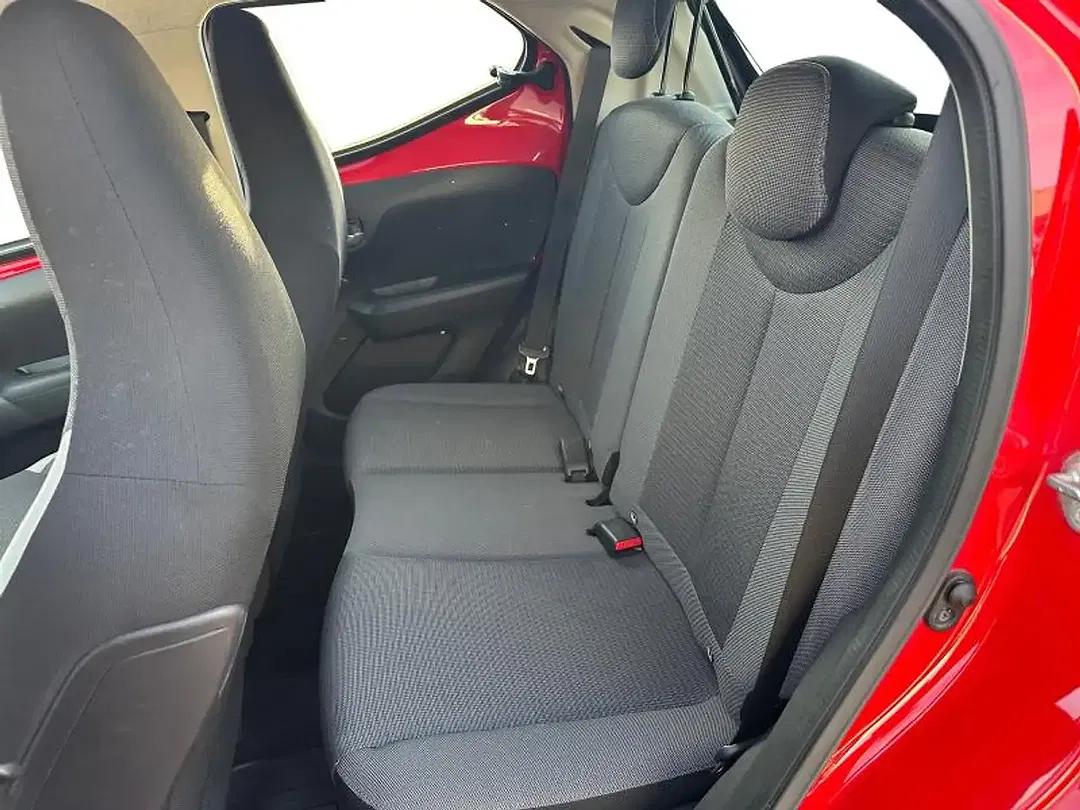 Toyota Aygo - Thumbnail 16