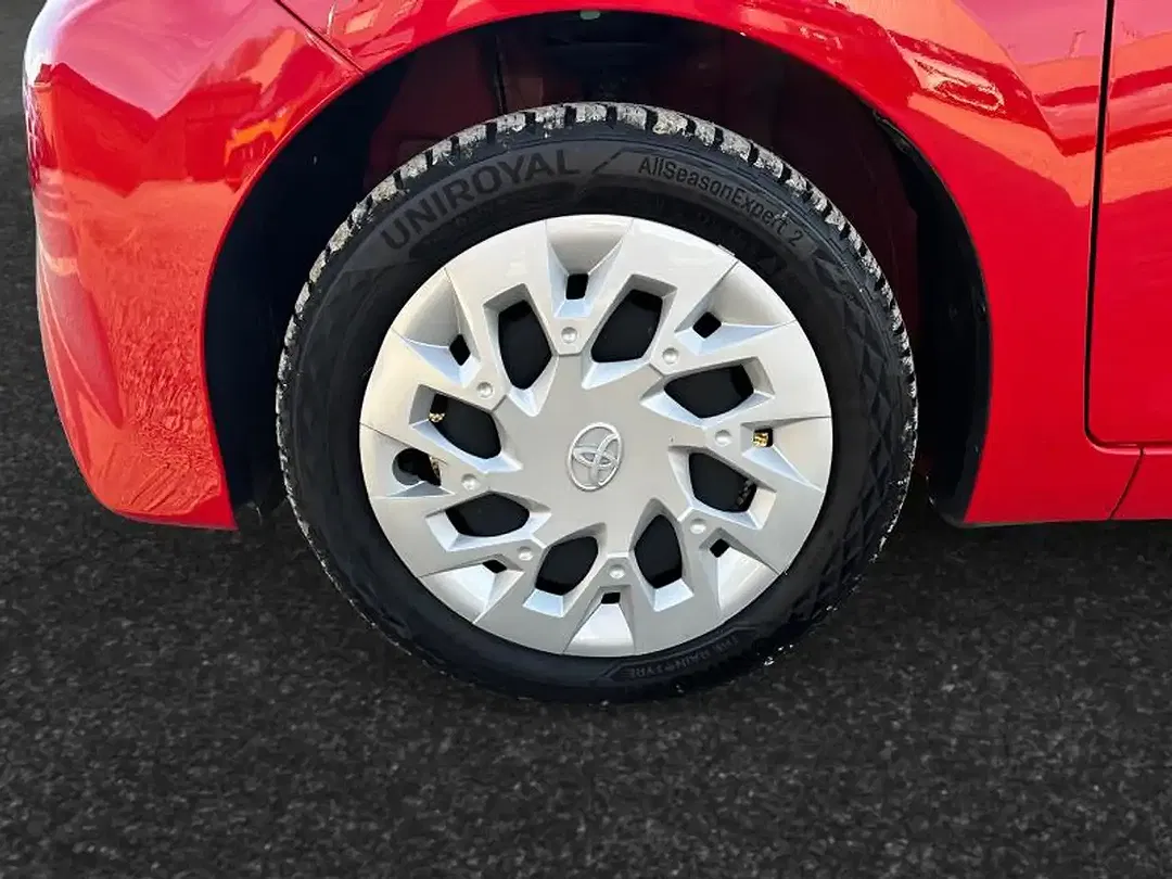 Toyota Aygo - Thumbnail 9