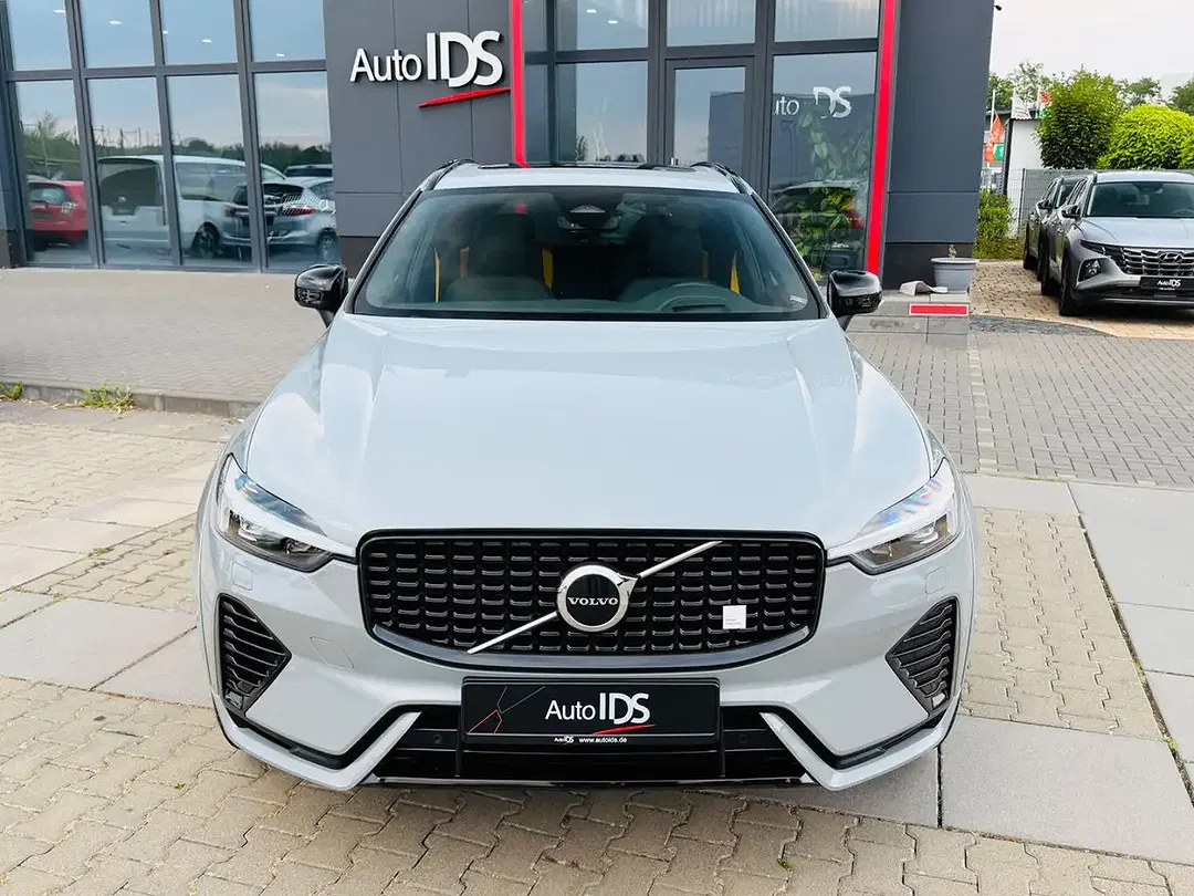 Volvo XC60 PHEV Hybrid Polestar Engineered Recharge - Thumbnail 10