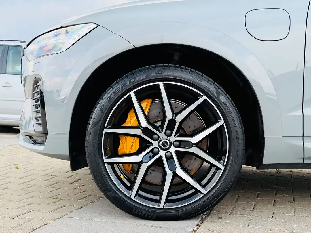 Volvo XC60 PHEV Hybrid Polestar Engineered Recharge - Thumbnail 7