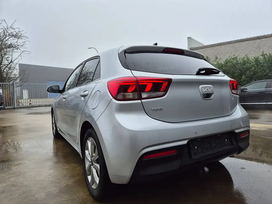 Kia Rio 1.0 - Thumbnail 9