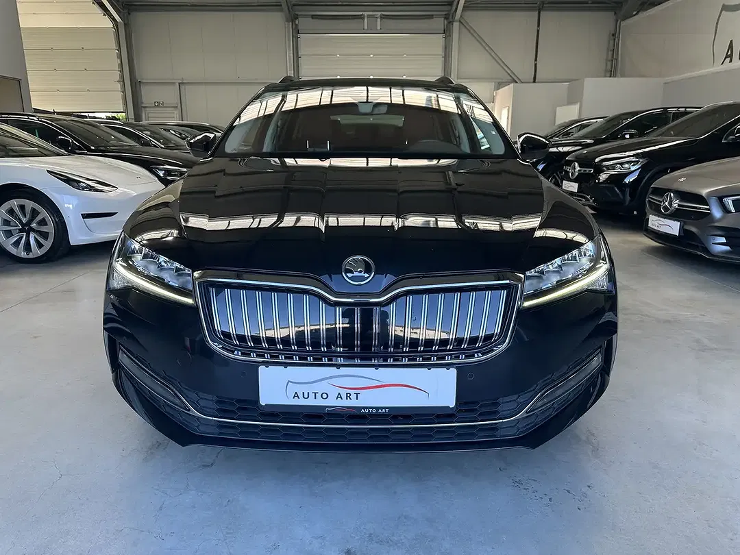 Skoda Superb iV Ambition - foto 2