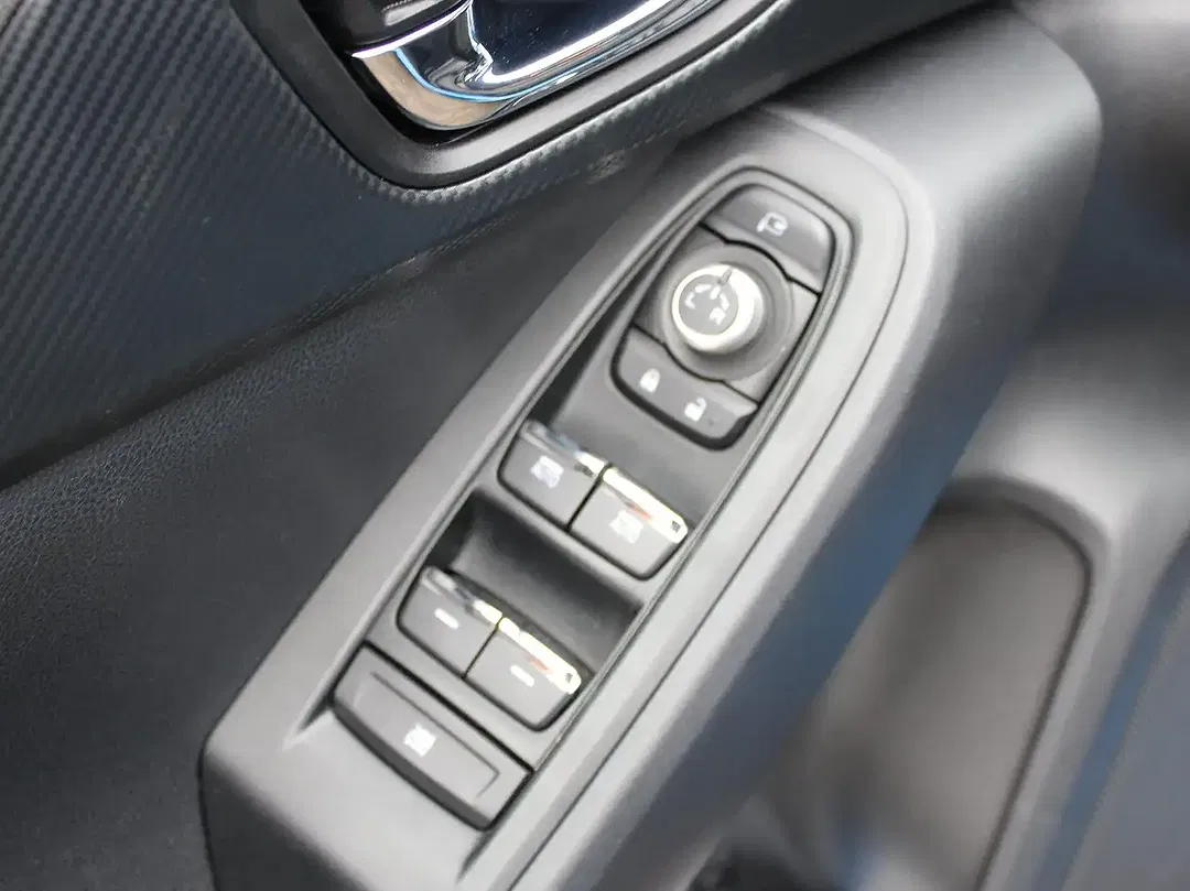 Subaru Crosstrek Comfort - Thumbnail 12