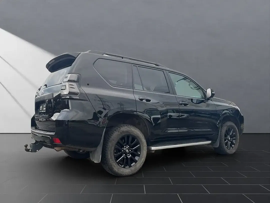 Toyota Land Cruiser 2.8 - Thumbnail 5