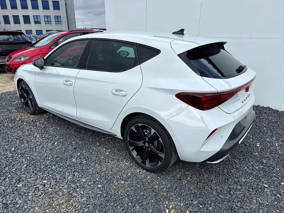 CUPRA Leon 1.5 eTSI DSG - Thumbnail 4