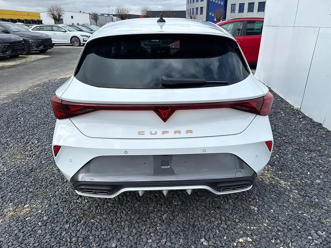 CUPRA Leon 1.5 eTSI DSG - Thumbnail 6