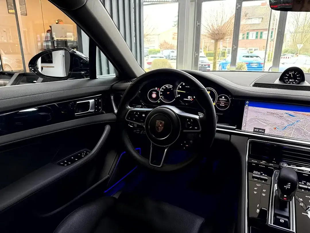Porsche Panamera E-Hybrid 4 Sport Chrono - Thumbnail 12