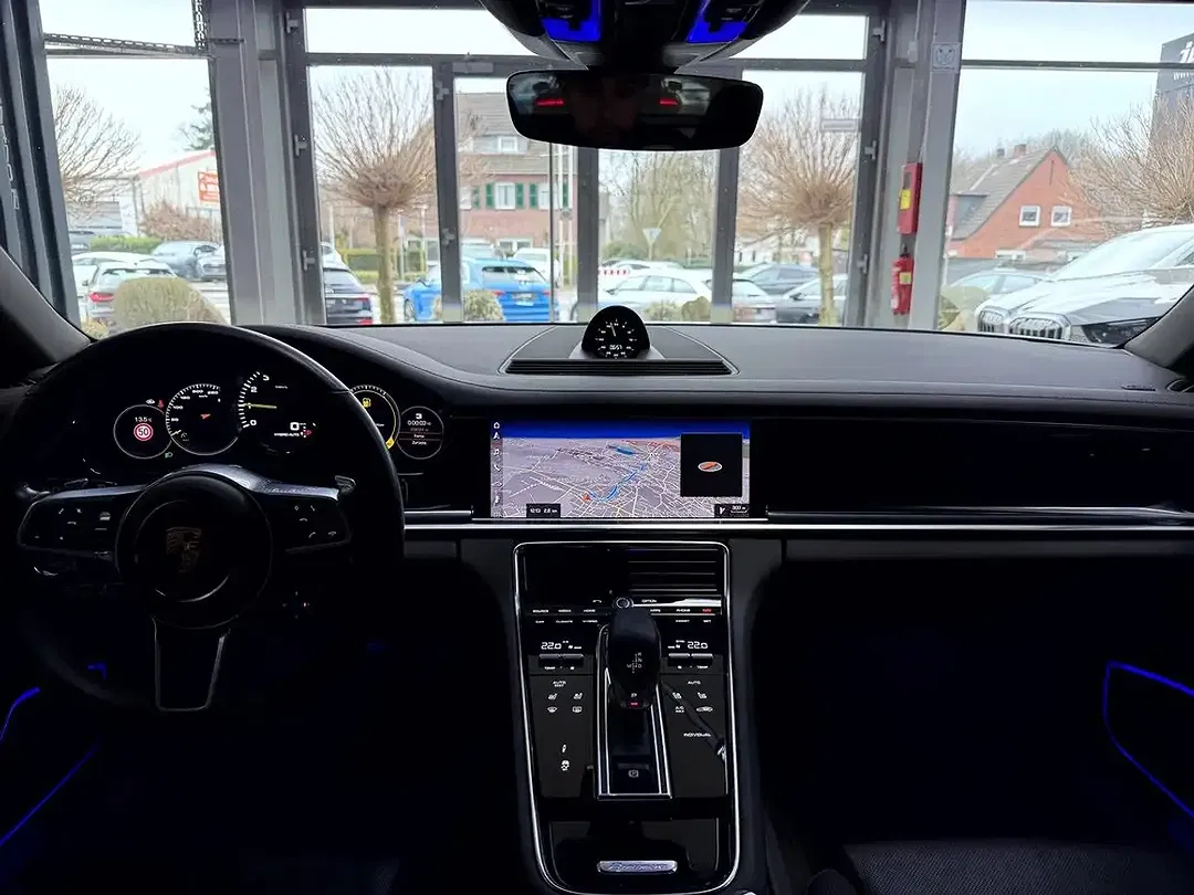 Porsche Panamera E-Hybrid 4 Sport Chrono - Thumbnail 14