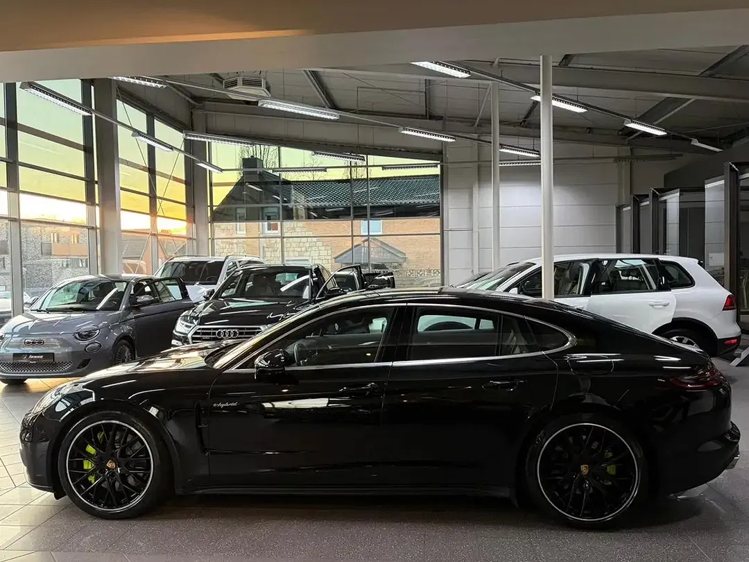 Porsche Panamera E-Hybrid 4 Sport Chrono - Thumbnail 8