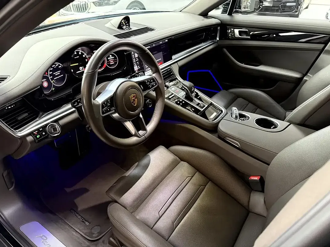 Porsche Panamera E-Hybrid 4 Sport Chrono - Thumbnail 9