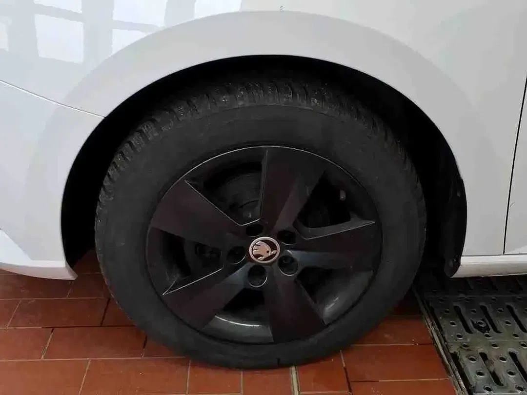 Skoda Fabia 1.0 TSI Active - Thumbnail 5