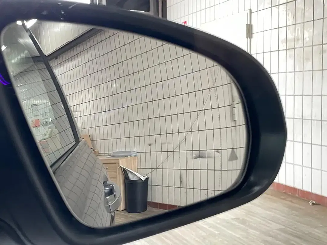 Mercedes-Benz EQB 250 AMG MBUX Night - Thumbnail 19