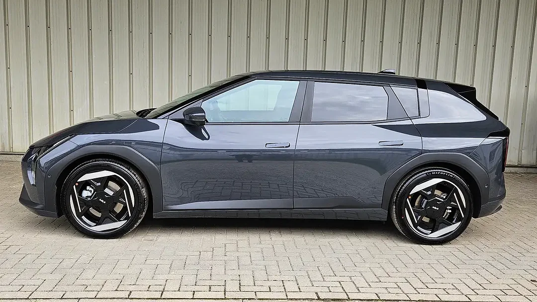 Kia EV4 Earth - Afbeelding 1