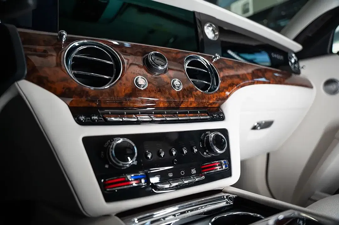 Rolls-Royce Ghost - Thumbnail 13