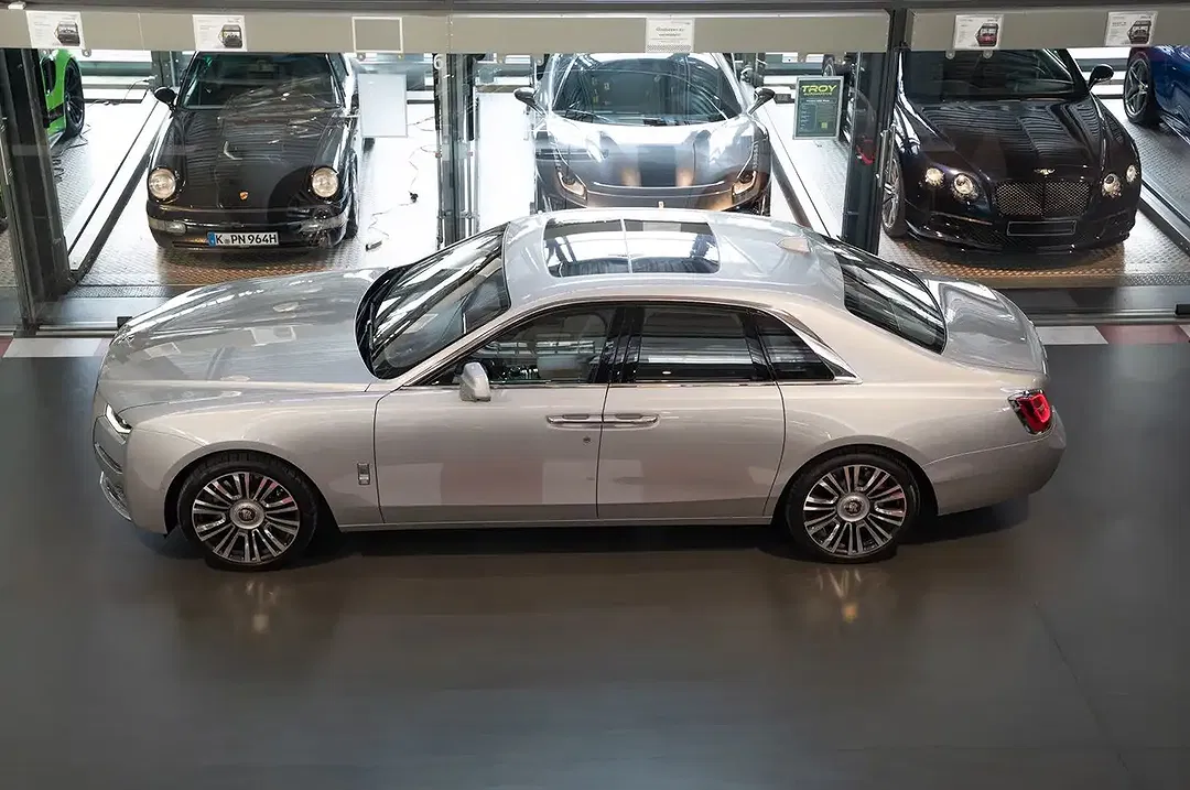 Rolls-Royce Ghost - Thumbnail 7