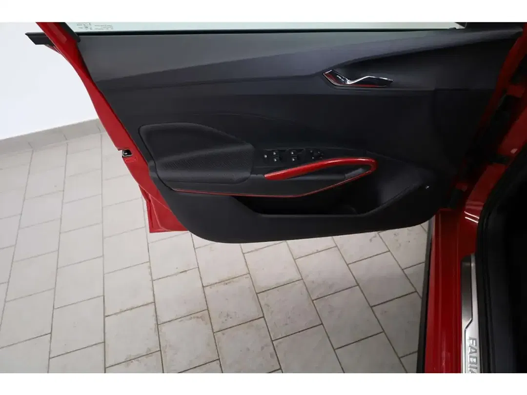Skoda Fabia 1.5 TSI Monte Carlo - Thumbnail 13