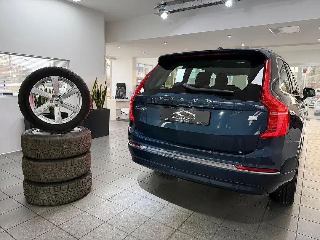 Volvo XC90 T8 PHEV Hybrid AWD - Thumbnail 8