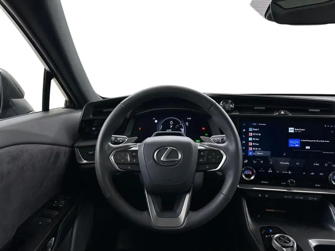 Lexus RZ - Thumbnail 8