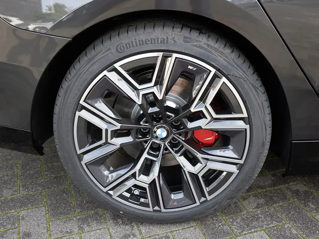 BMW 530 xDrive M Sport Pro - Thumbnail 10