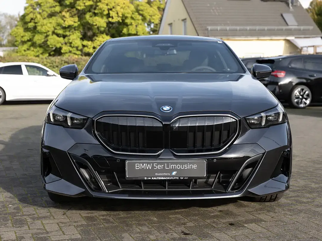 BMW 530 xDrive M Sport Pro - Thumbnail 3