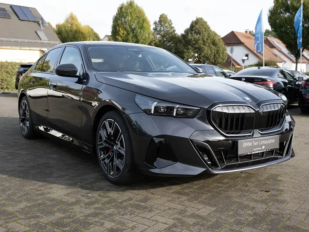 BMW 530 xDrive M Sport Pro - Thumbnail 4