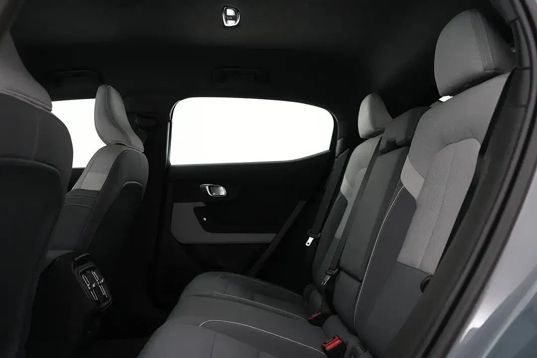 Polestar 2 64 kWh Single Motor Standard Range Pilot - Thumbnail 14