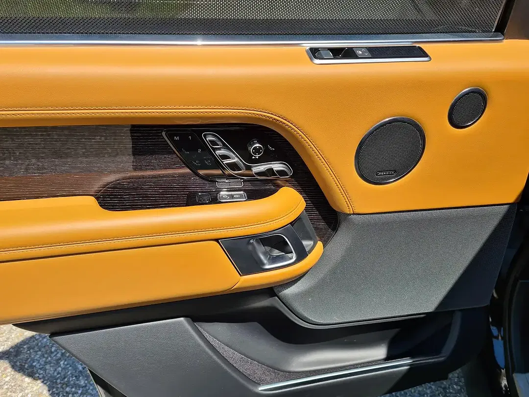 Land Rover Range Rover Hybrid Autobiography - Thumbnail 10