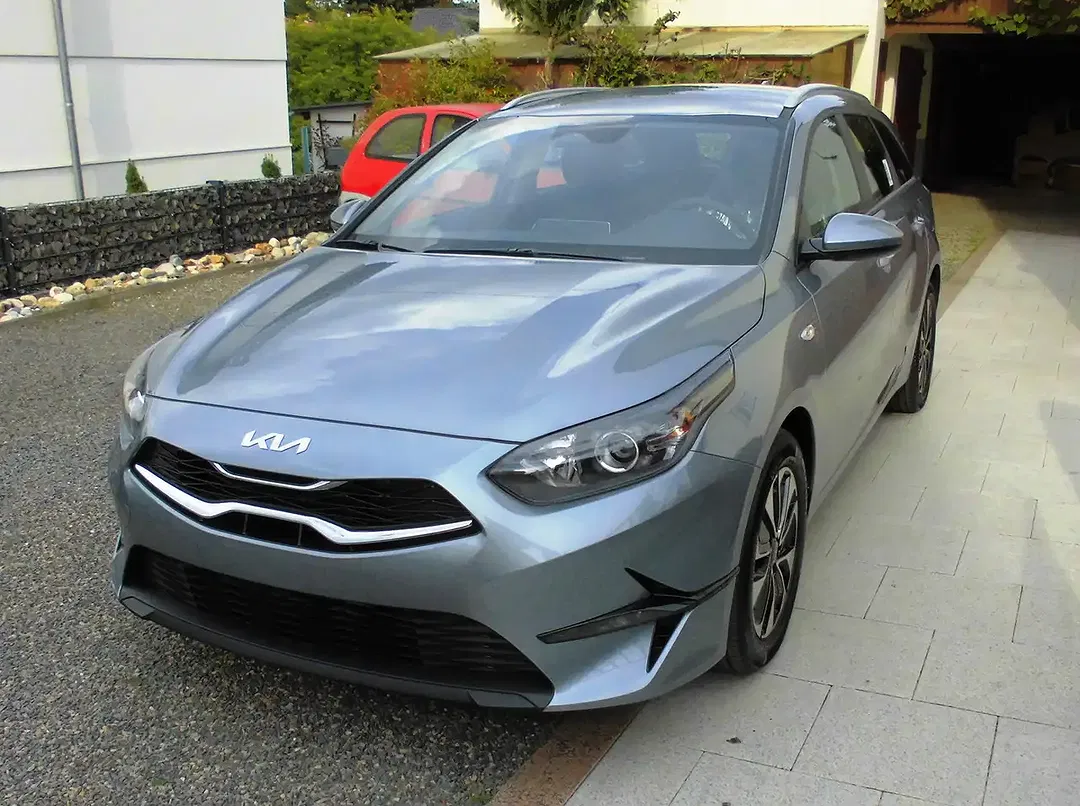 Kia Ceed SW / cee'd SW 1.5 DCT - foto 1