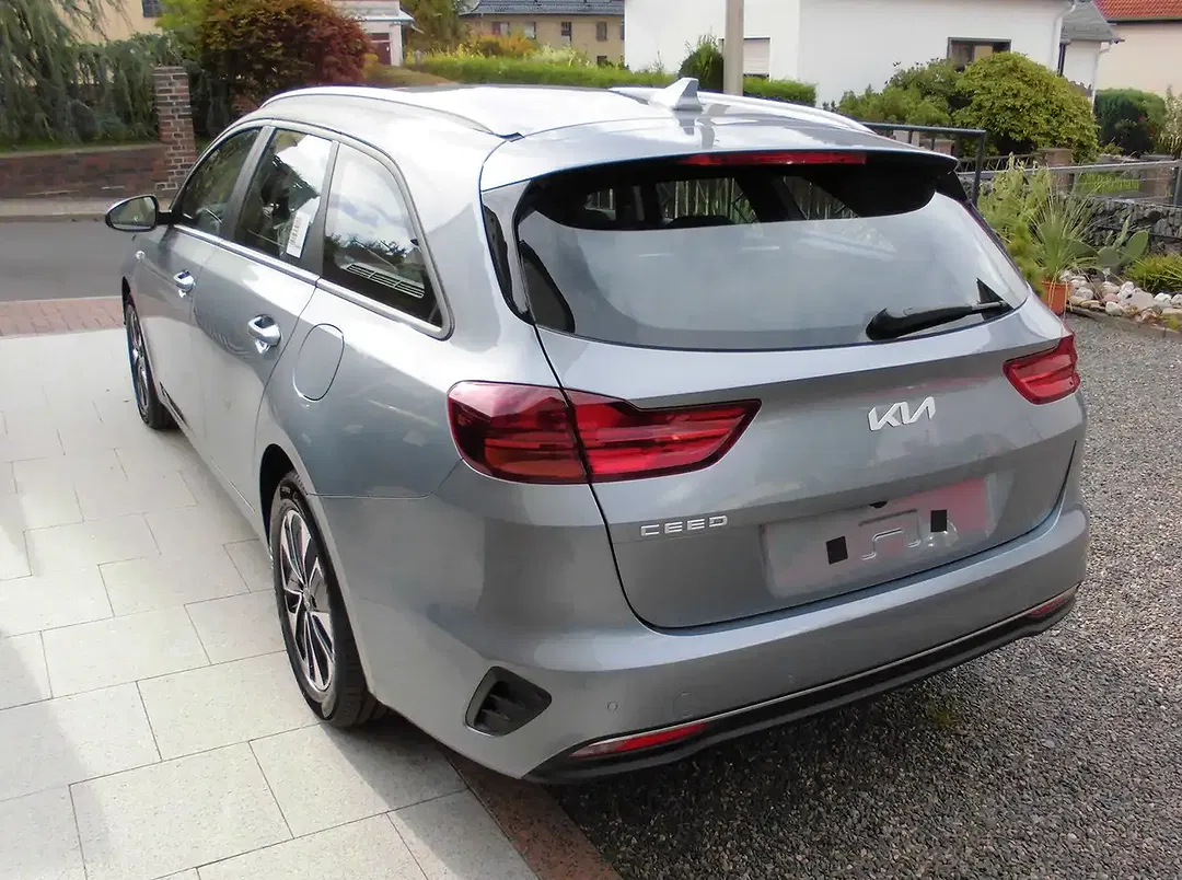 Kia Ceed SW / cee'd SW 1.5 DCT - Thumbnail 4