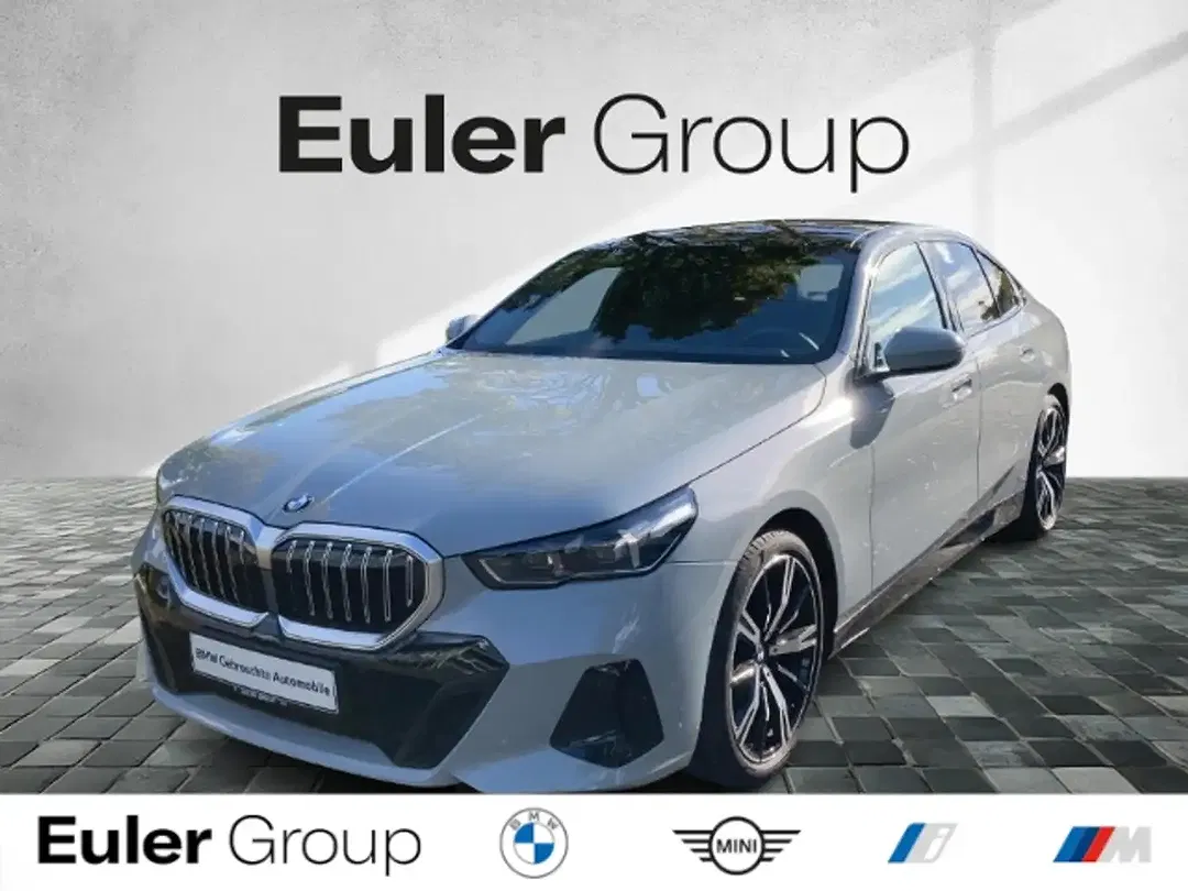 BMW 520 M Sport - Thumbnail 1