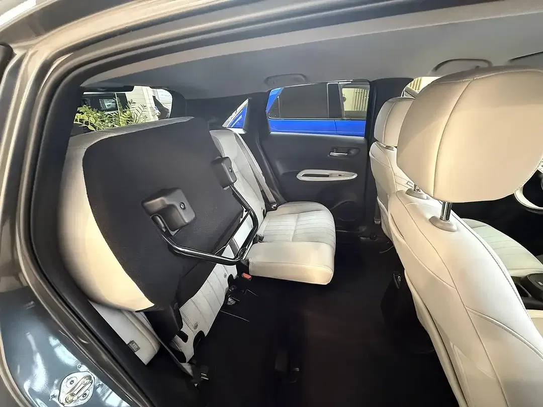 Honda Jazz 1.5 i-MMD Hybrid e-CVT Executive - Thumbnail 8