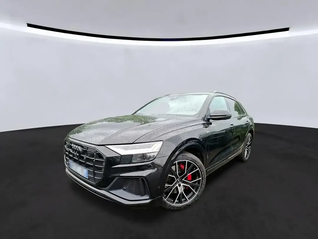 Audi Q8 S line - foto 1