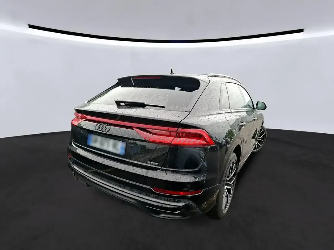 Audi Q8 S line - Thumbnail 5