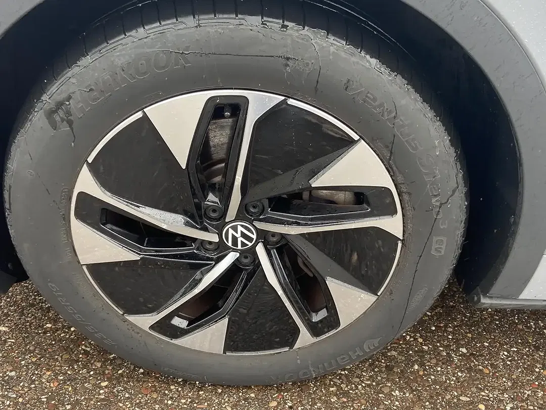 Volkswagen ID.5 Pro - Thumbnail 8