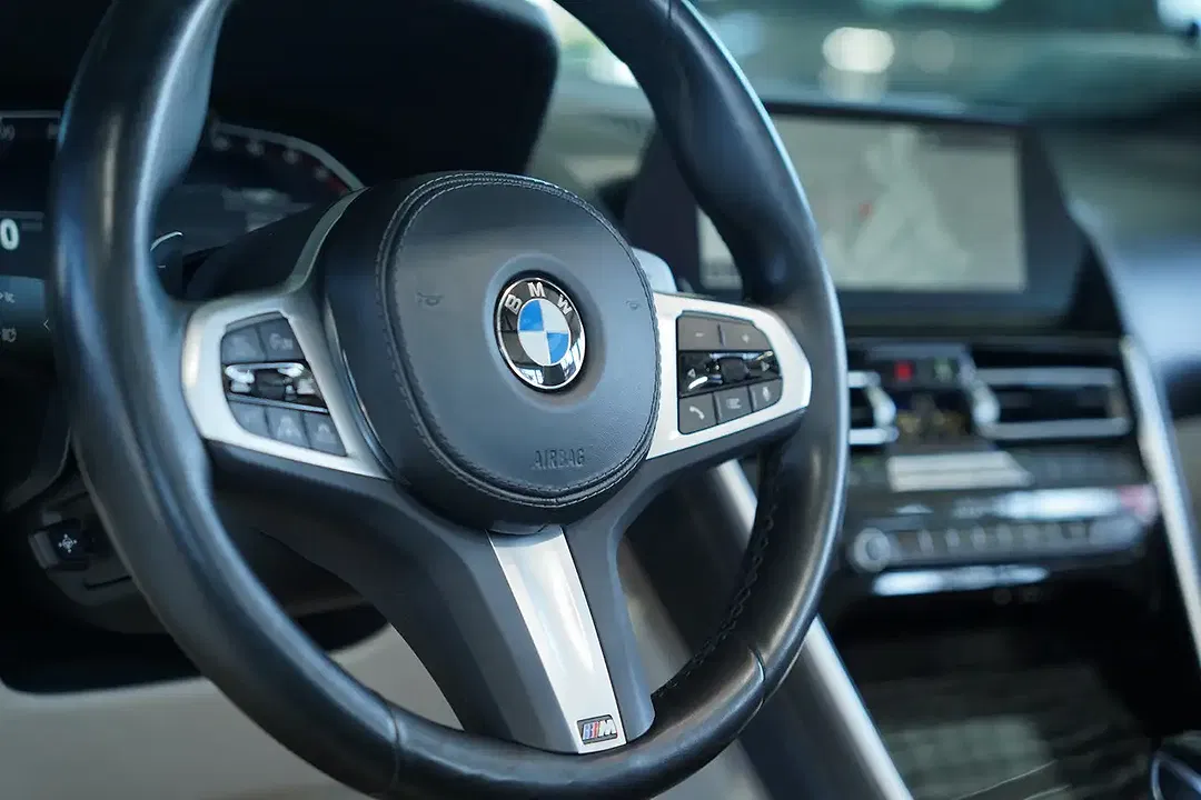 BMW 840 M Convertible - Thumbnail 10