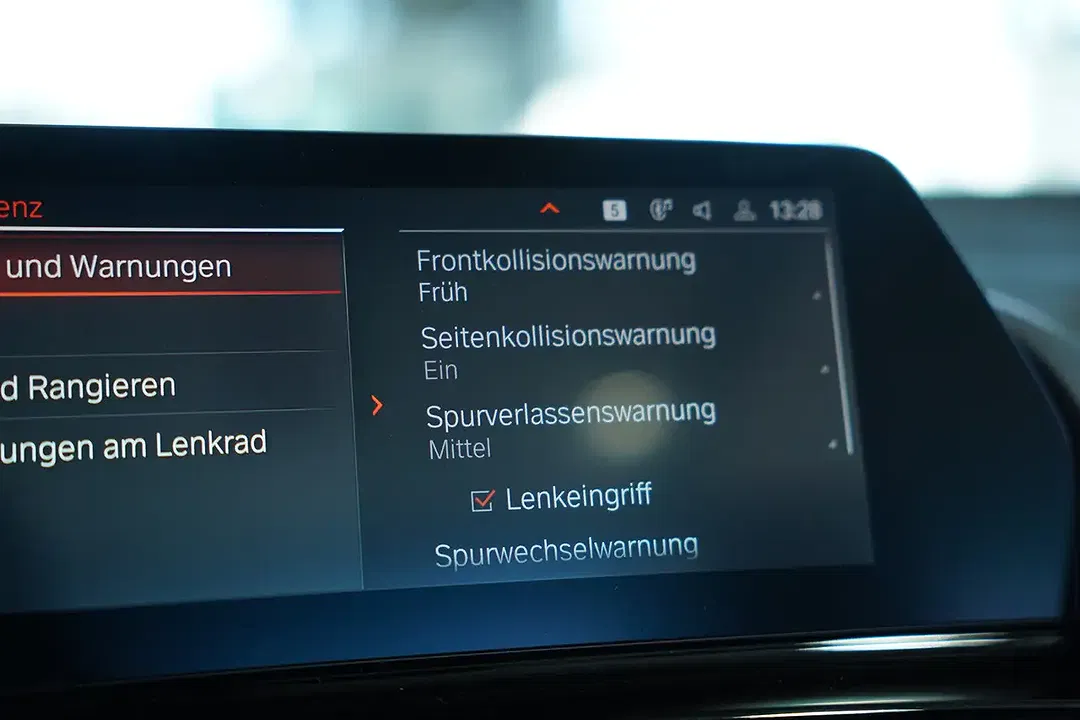 BMW 840 M Convertible - Thumbnail 17