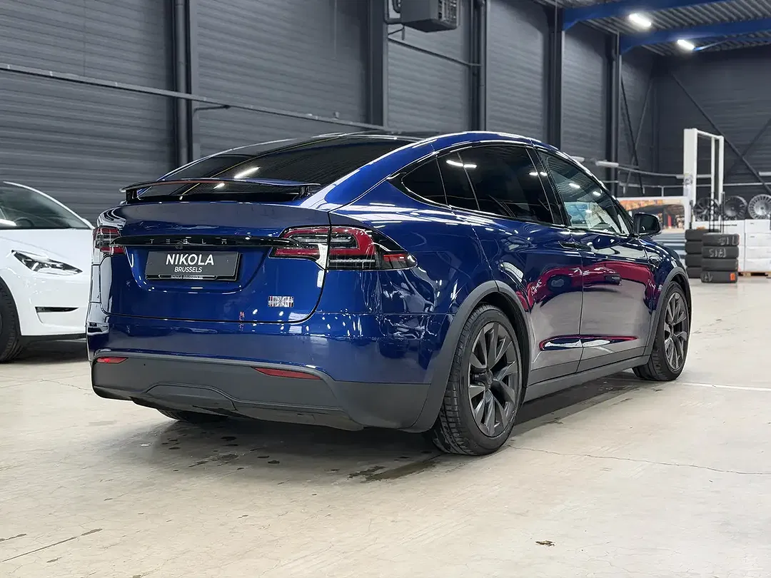 Tesla Model X Plaid Active - Thumbnail 8