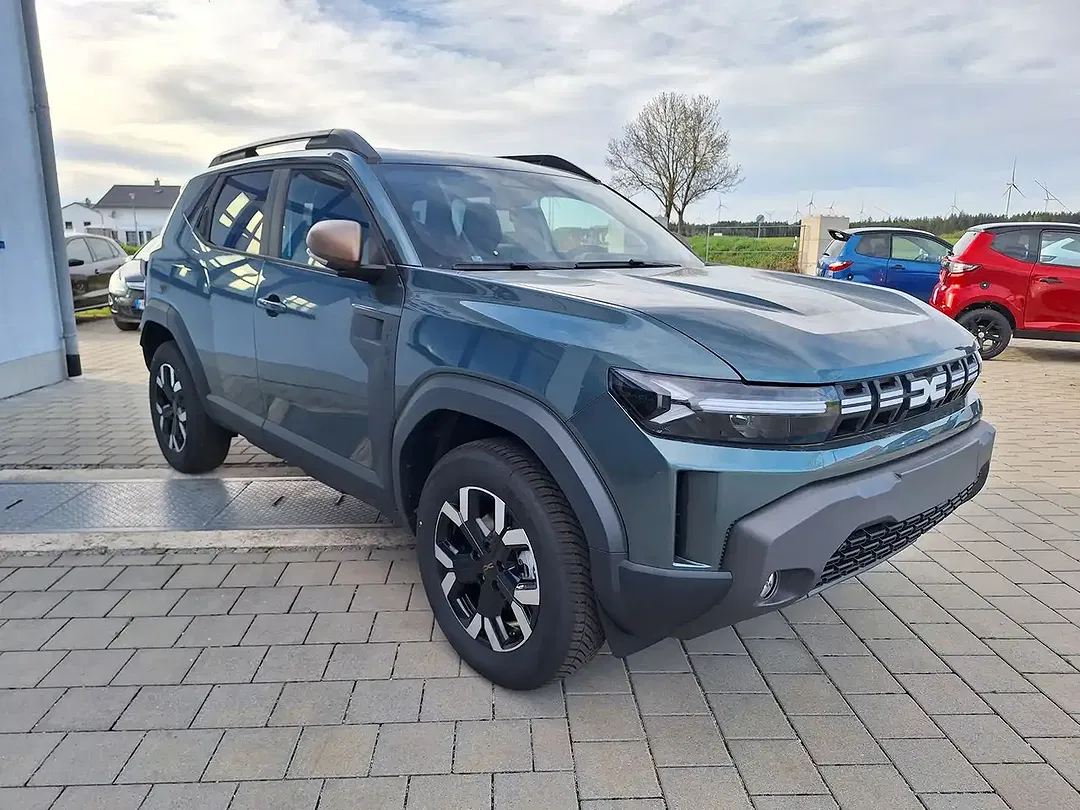 Dacia Duster TCe 4x4 Extreme - Thumbnail 3