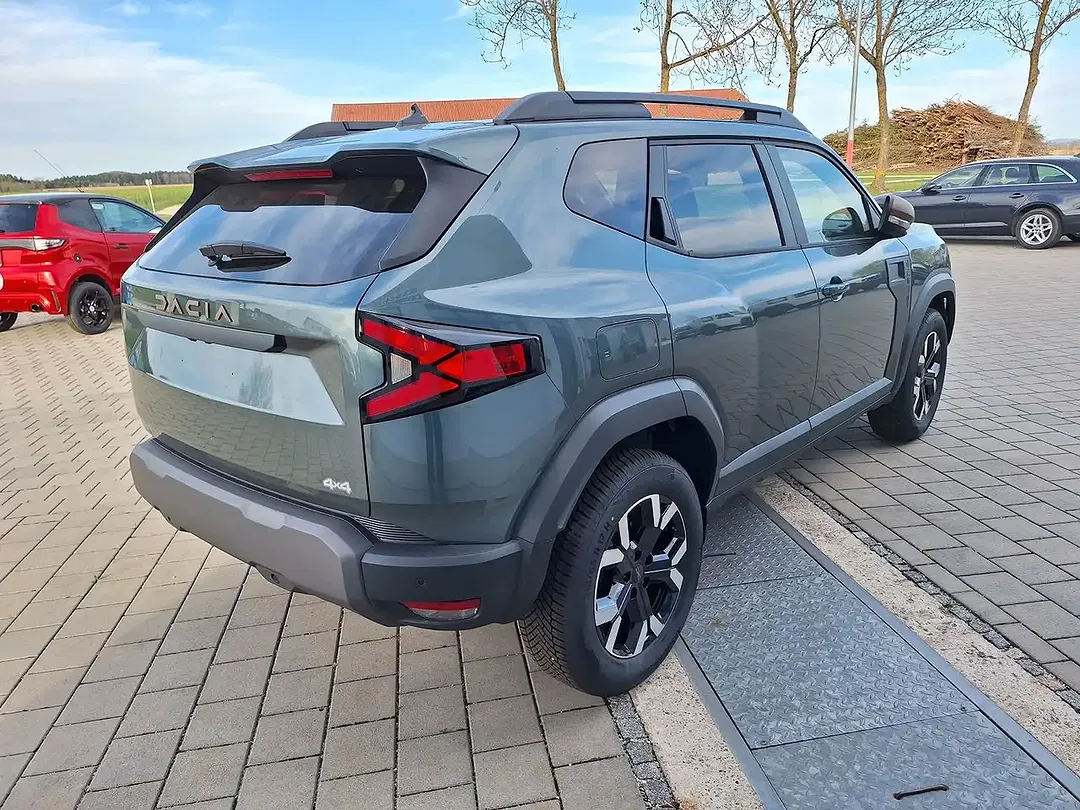 Dacia Duster TCe 4x4 Extreme - Thumbnail 5