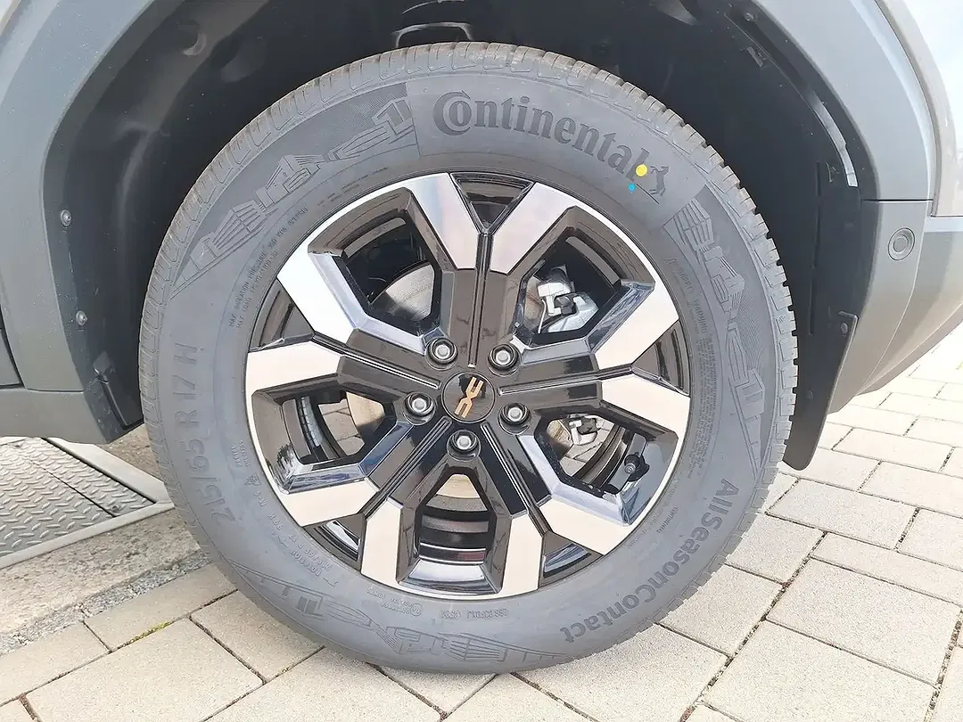Dacia Duster TCe 4x4 Extreme - Thumbnail 9