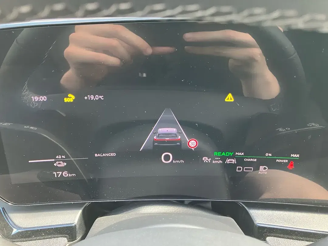 Audi Q6 e-tron performance - Thumbnail 8